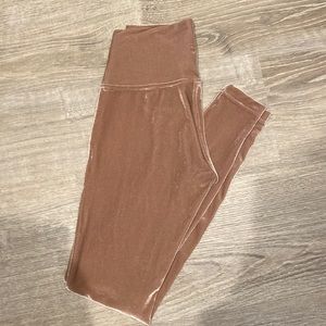 Lululemon velvet baby pink leggings. Size 4